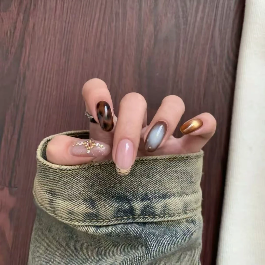 手工穿戴甲老钱风美拉德金光豹纹闪钻波点甲片高级感显白美甲用品