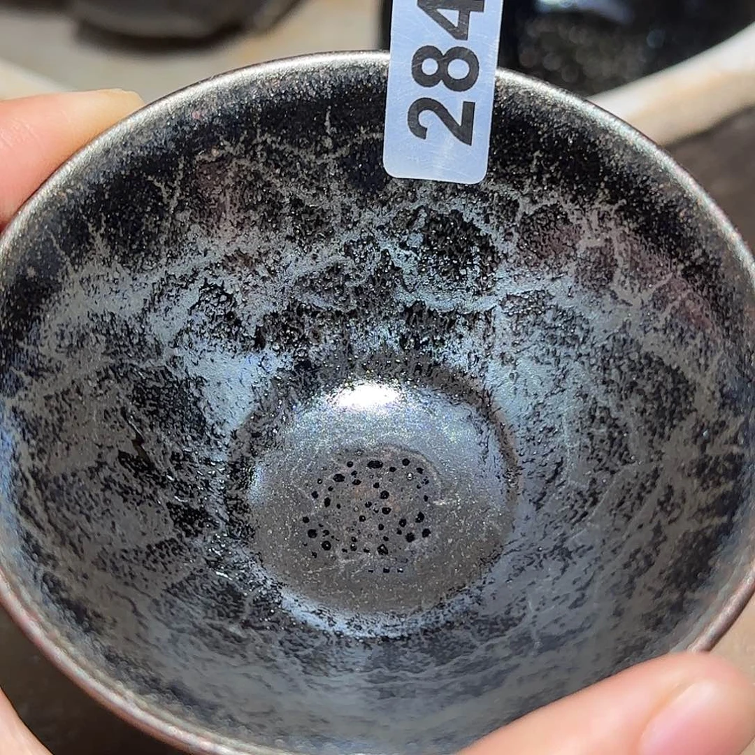 茶盏只有一只眼的你看的清楚