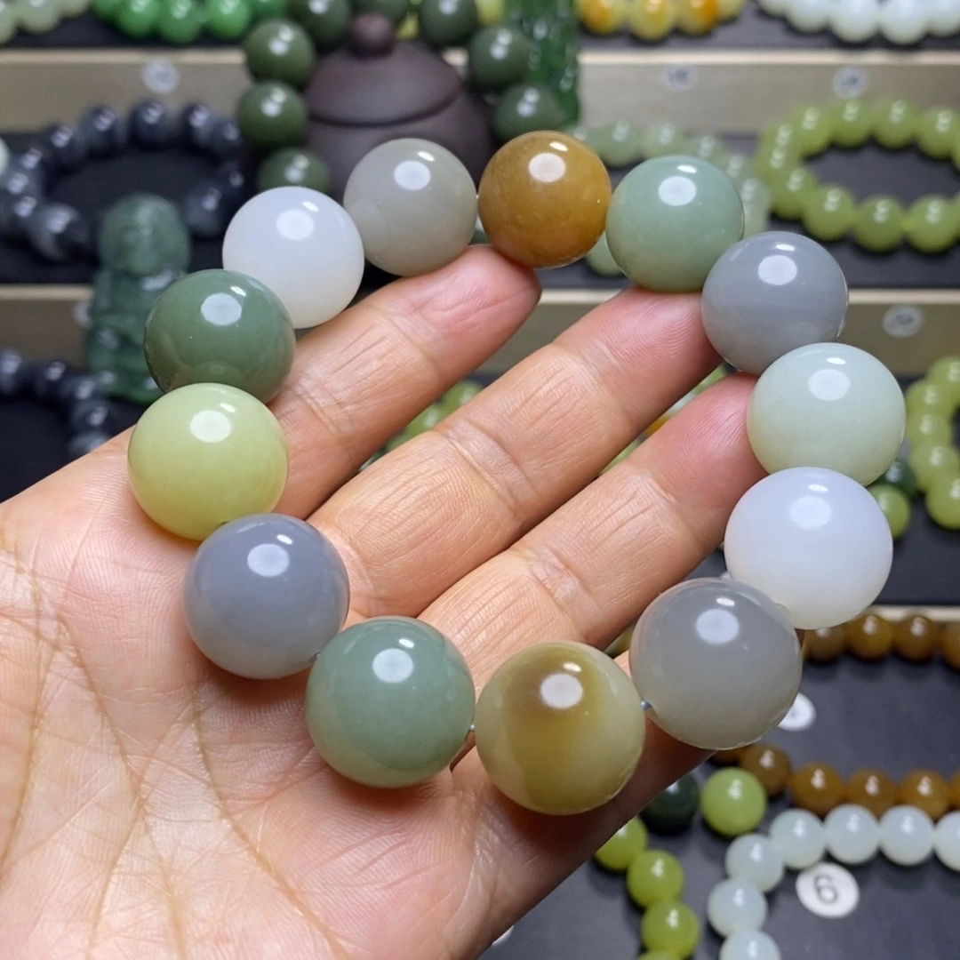 和田玉未镶嵌手串