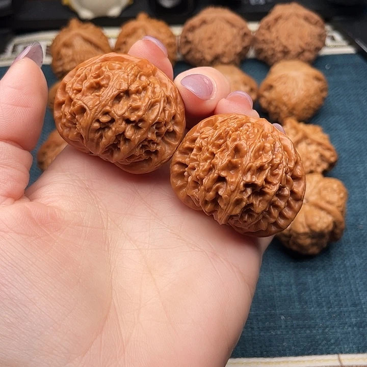 把件文玩核桃桃心型宫灯40