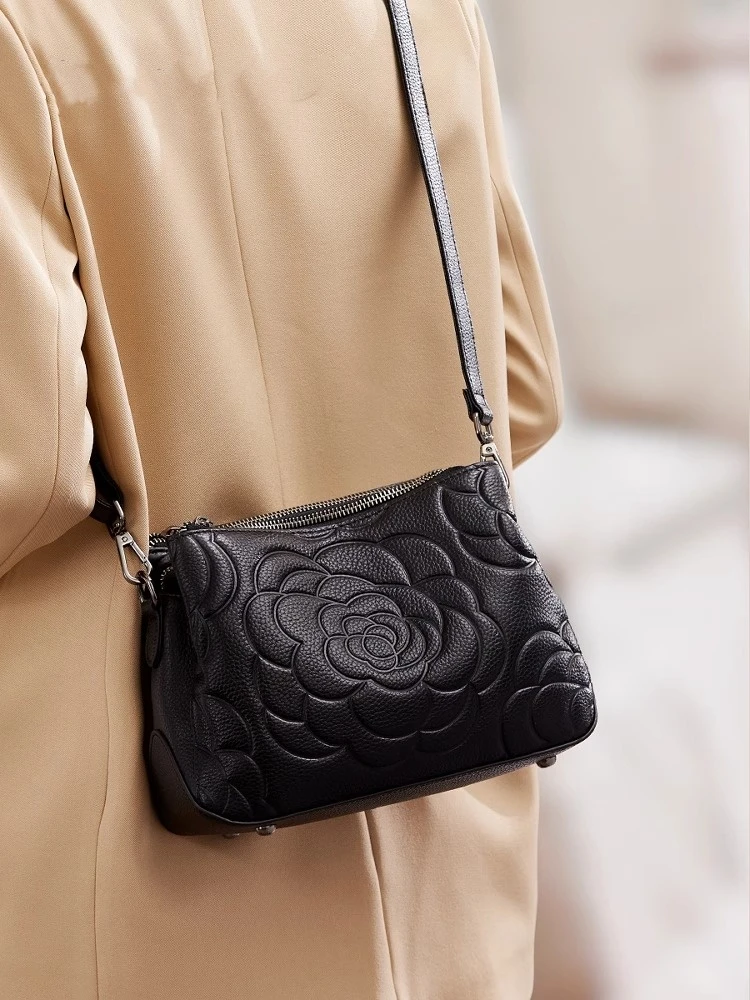 女士包包新款真皮大容量山茶花中年单肩斜挎包女款妈妈腋下包礼物