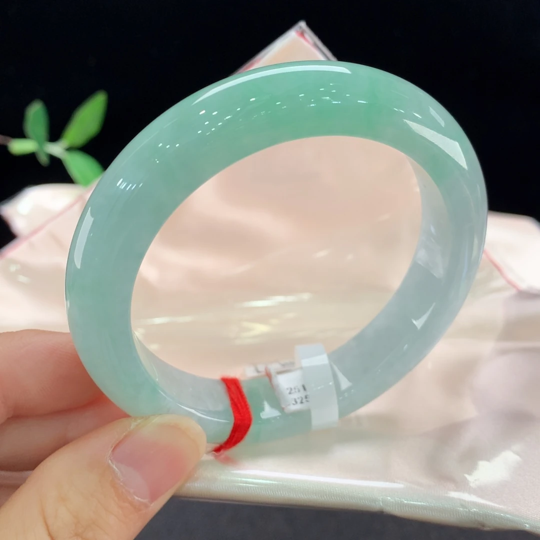 翡翠未镶嵌手镯0325