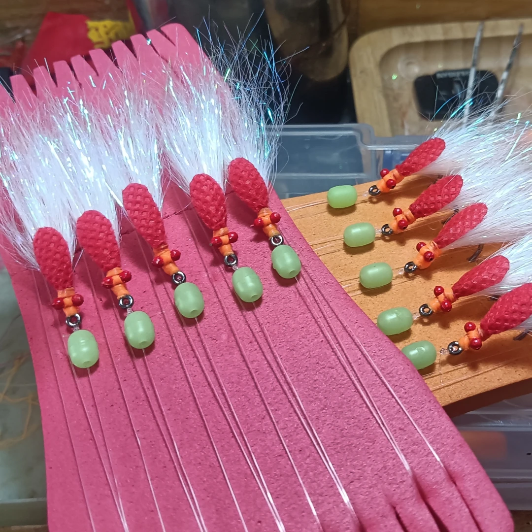 细麟之路新款疯狂查理线组小红皮钓翘嘴红尾饵一盒里面10付线组