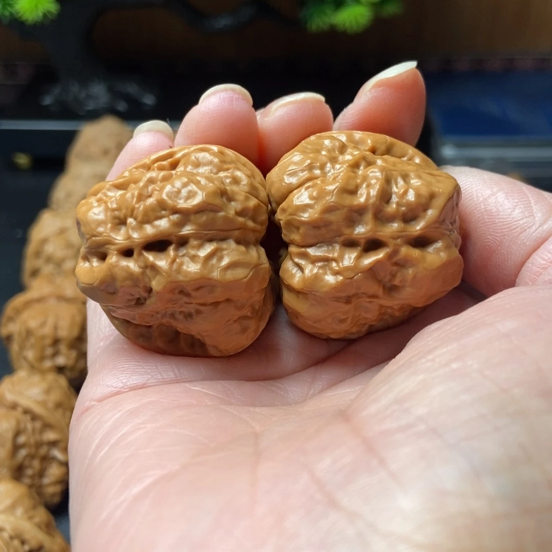 L***Y文玩核桃把件蛤蟆头