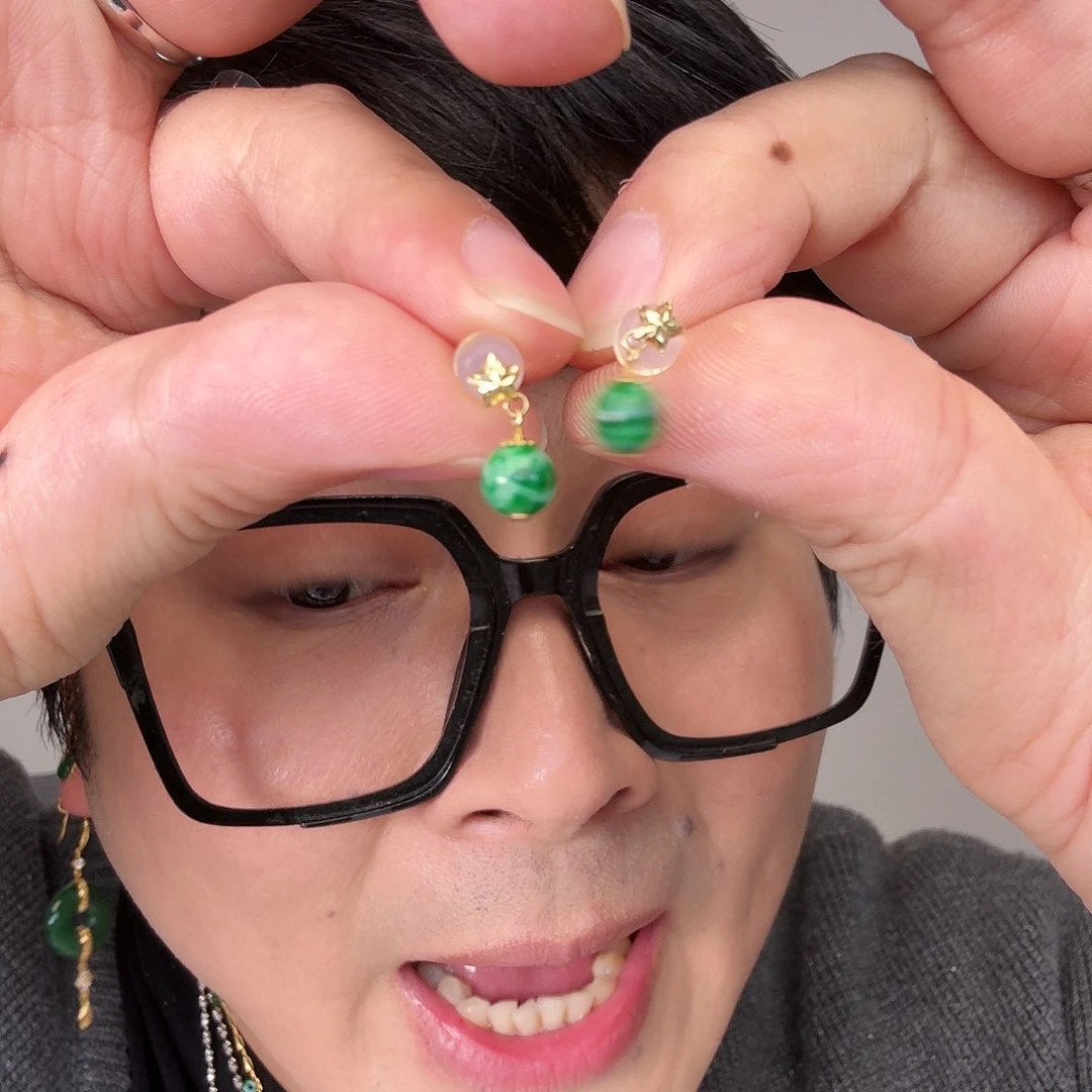 翡翠18K金镶嵌颈饰一对