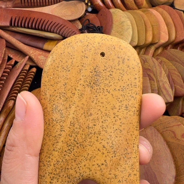 泗水砭石流水纹满天星刮板梳子