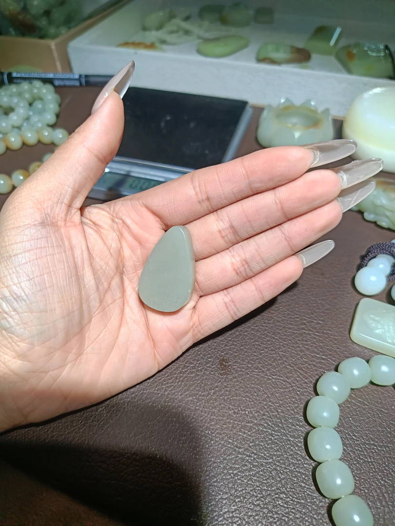 新疆和田玉且末料貔貅