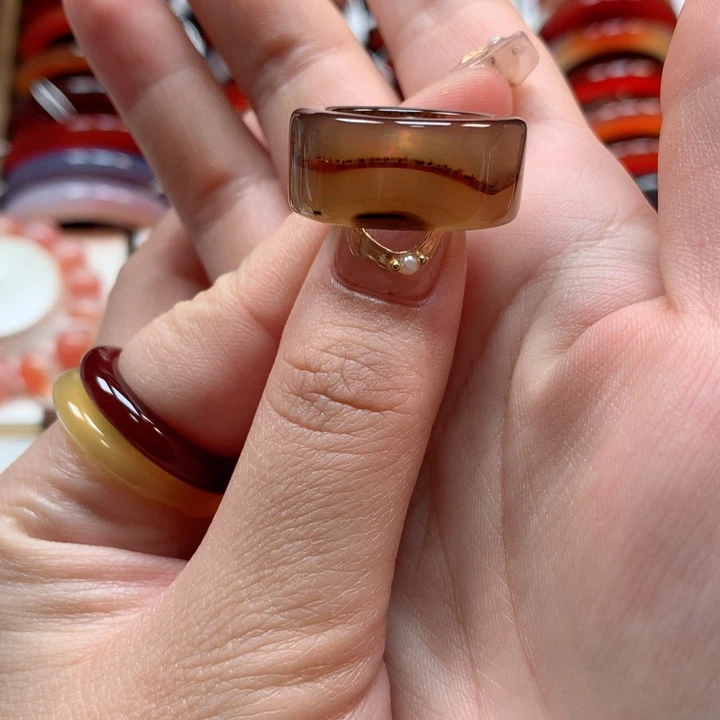 玛瑙/玉髓手镯未镶嵌H****