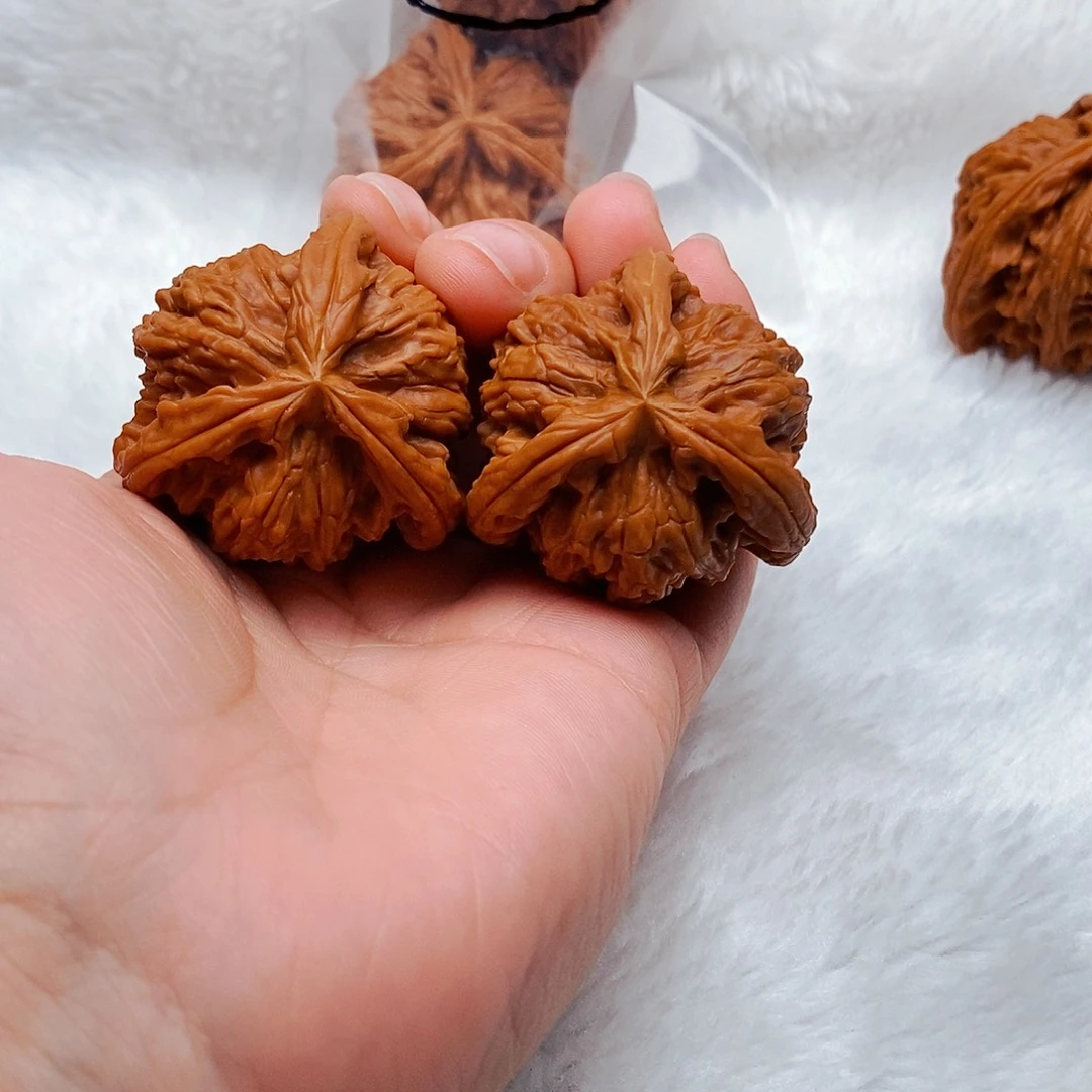 *****吊坠文玩核桃三棱