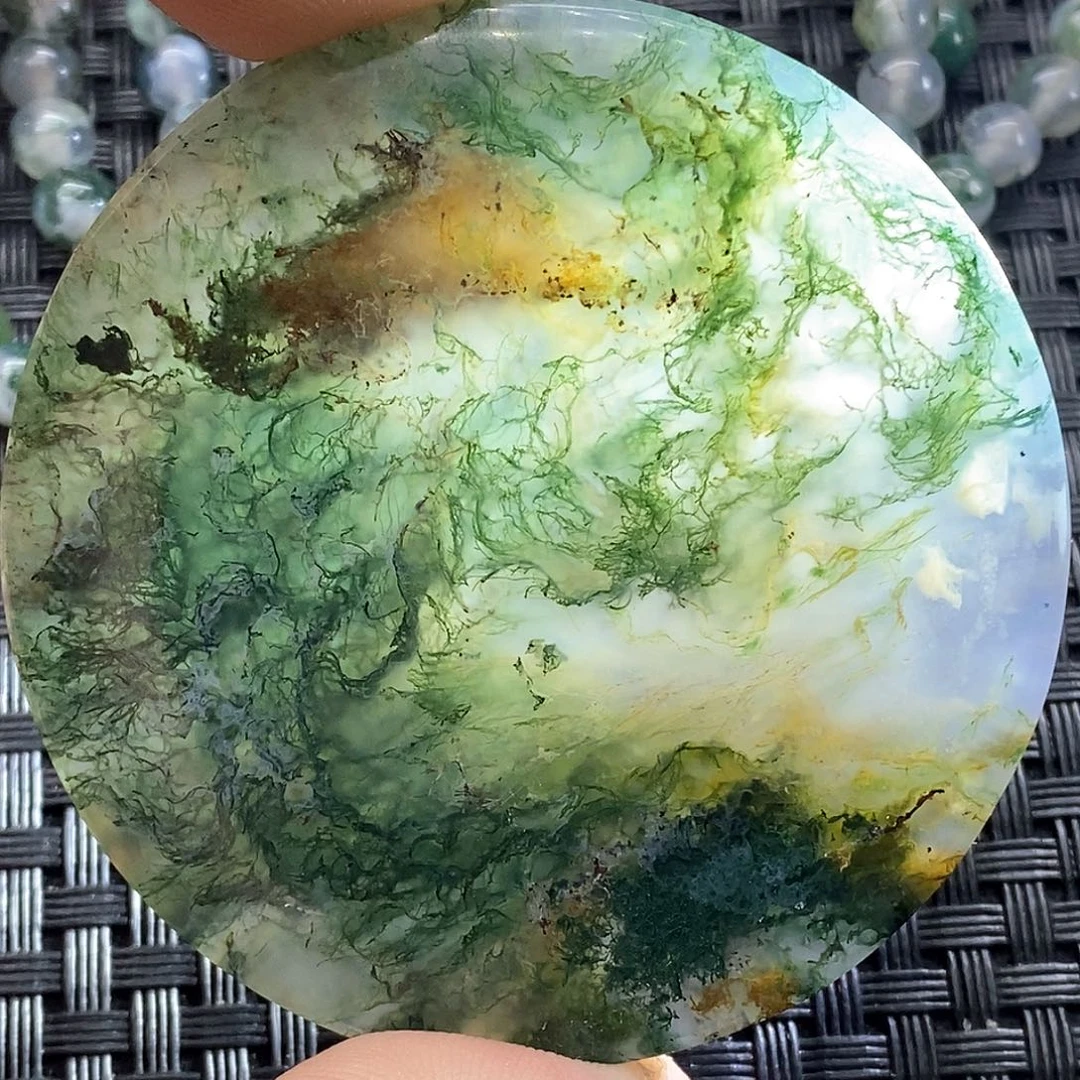 未镶嵌颈饰玛瑙/玉髓人*