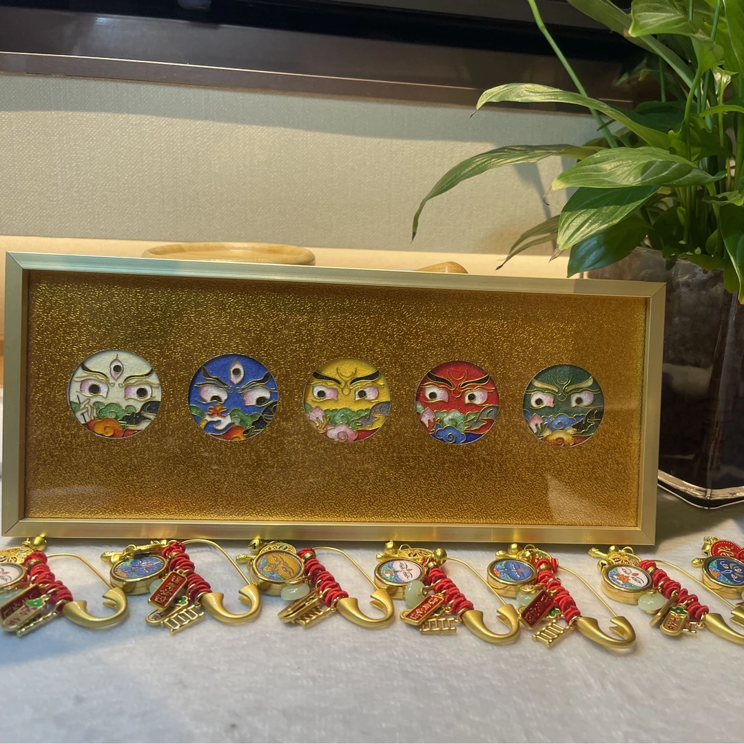 钛钢布艺胸针 （1号）12生肖手工绘制胸针唐卡