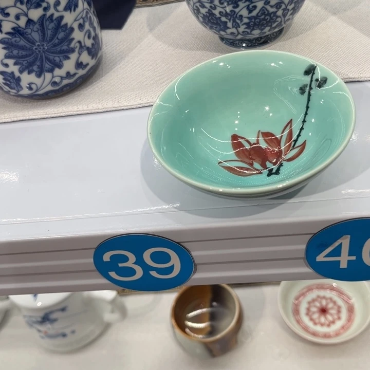 郭***文手绘荷花斗笠杯茶具