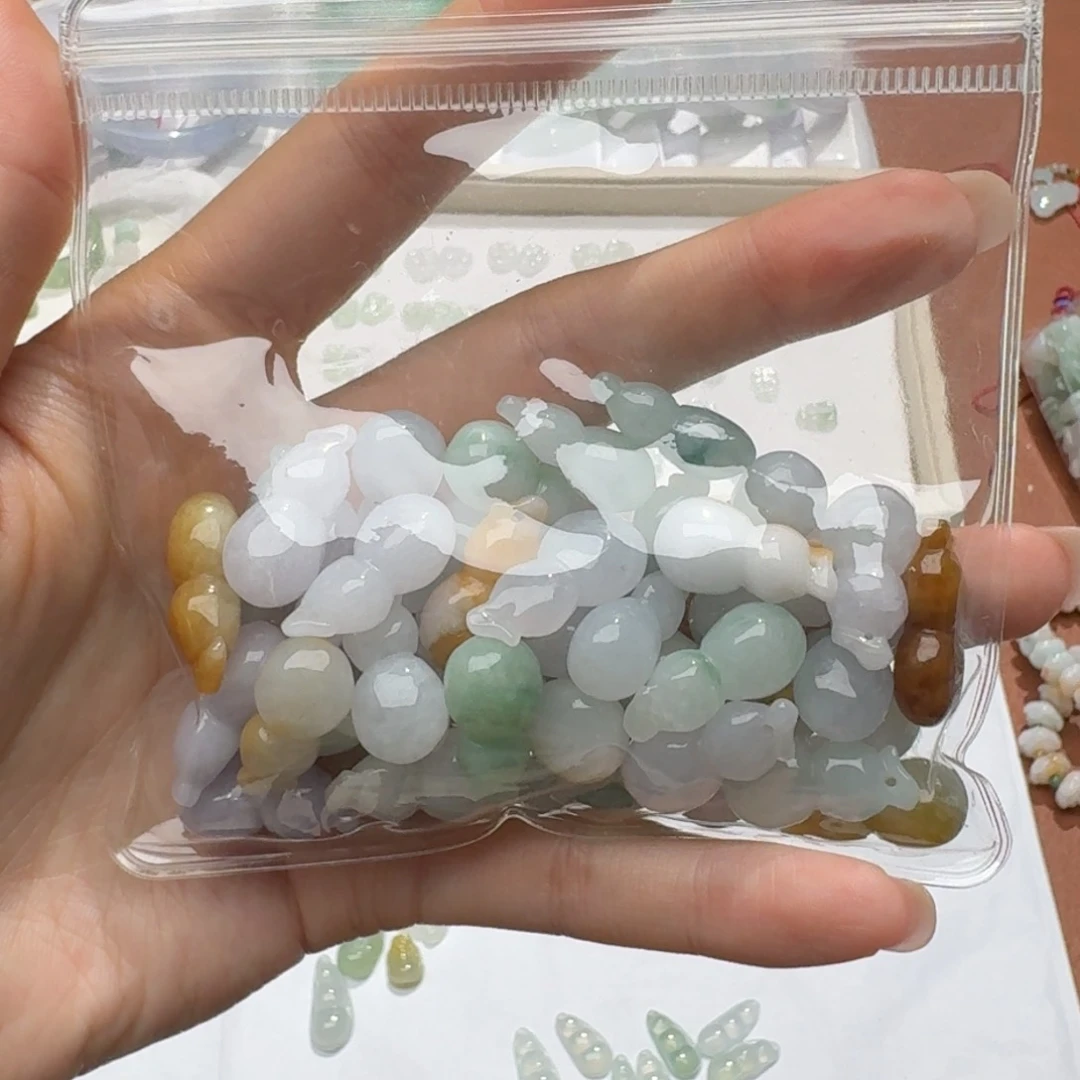 未镶嵌挂件翡翠福利1个，不包邮，拍邮费发货