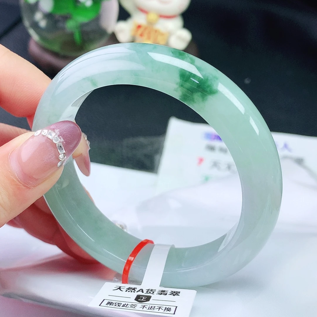 翡翠手镯未镶嵌57圈