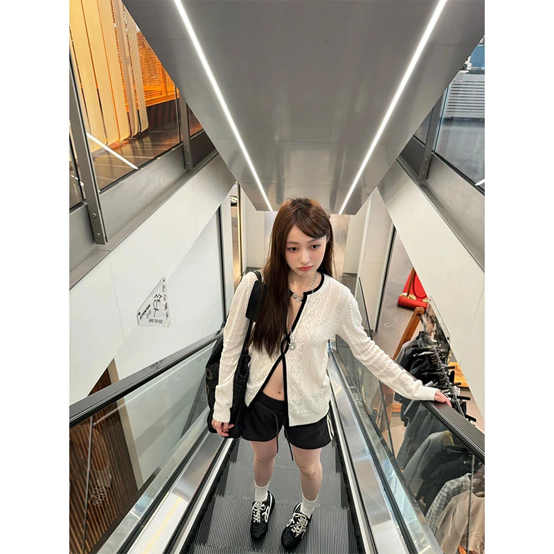 网红炸街穿搭夏季新款休闲百搭性感长袖上衣高腰直筒显瘦短裤套装