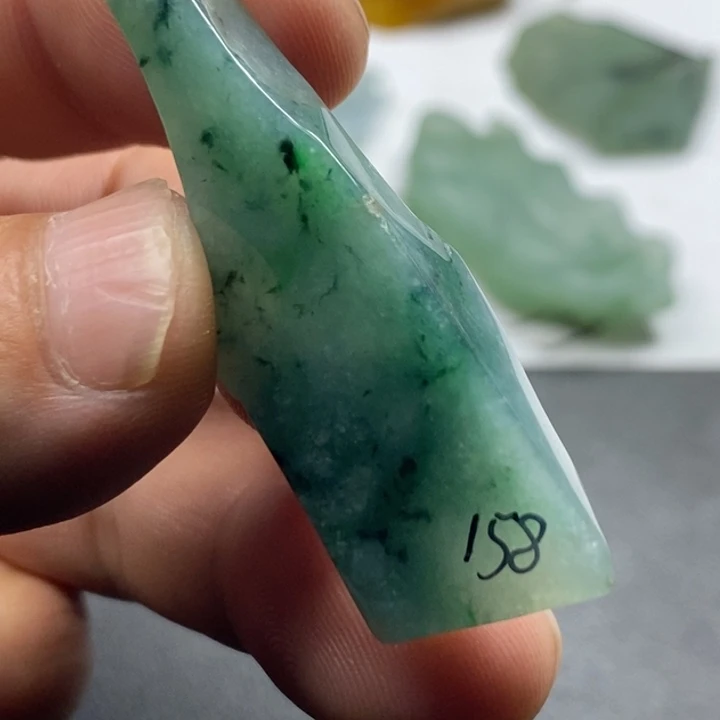 定制翡翠未镶嵌包工