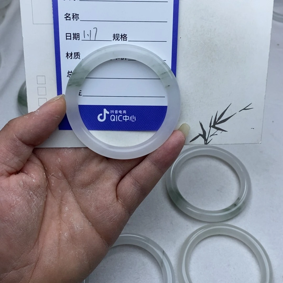 石英质玉手镯未镶嵌山**夫007