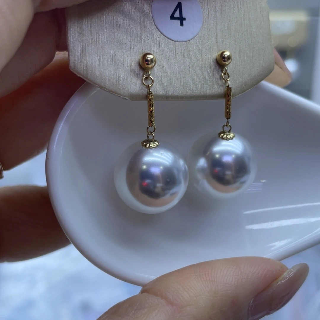 淡水珍珠18K金镶嵌耳饰