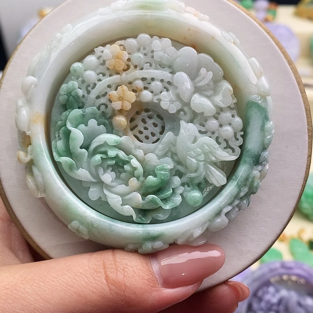 翡翠未镶嵌手镯套镯