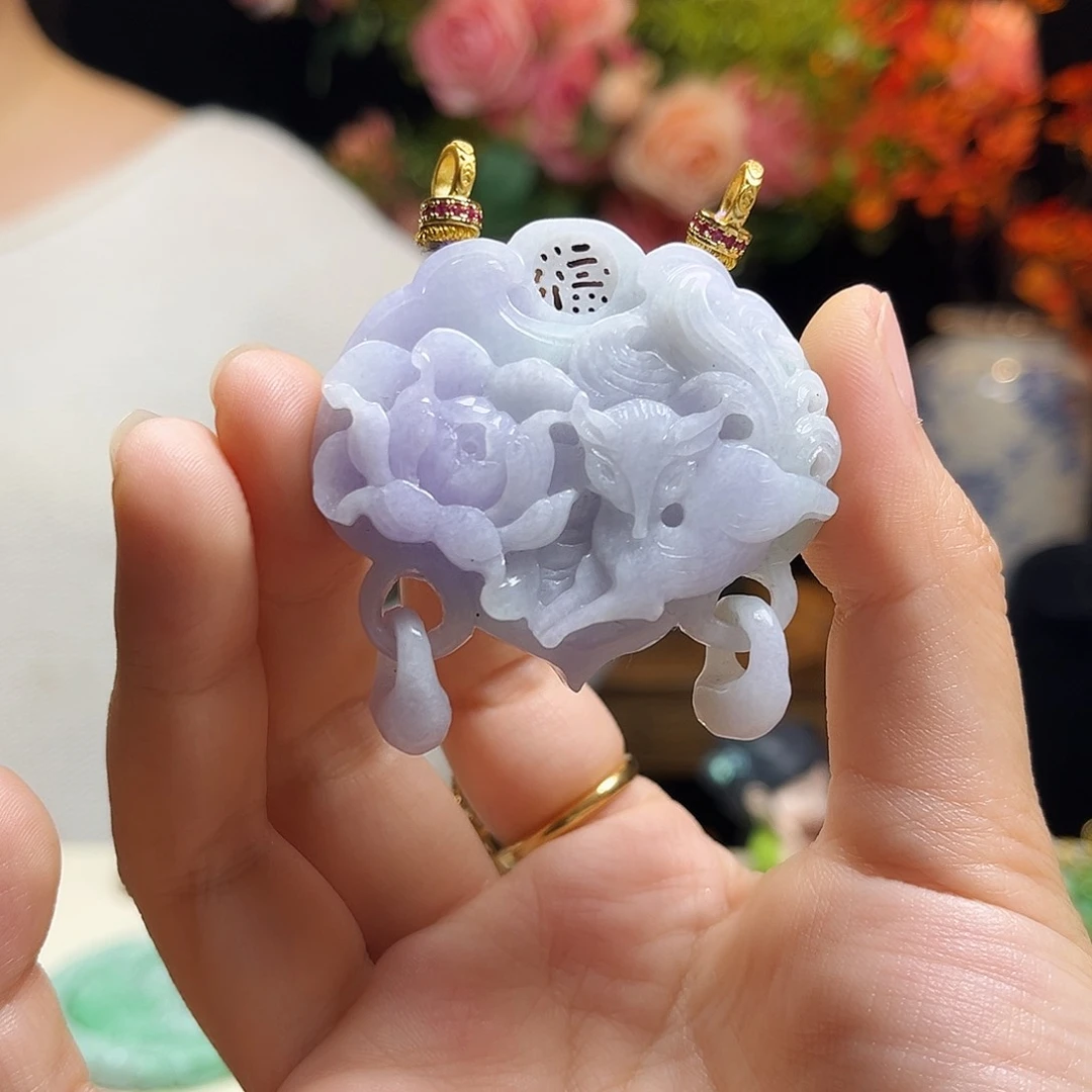 翡翠颈饰未镶嵌九尾