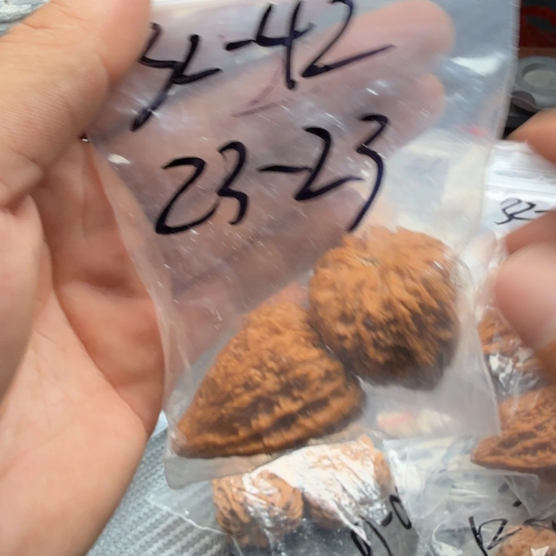 吊坠桃核福利塔尖23-23