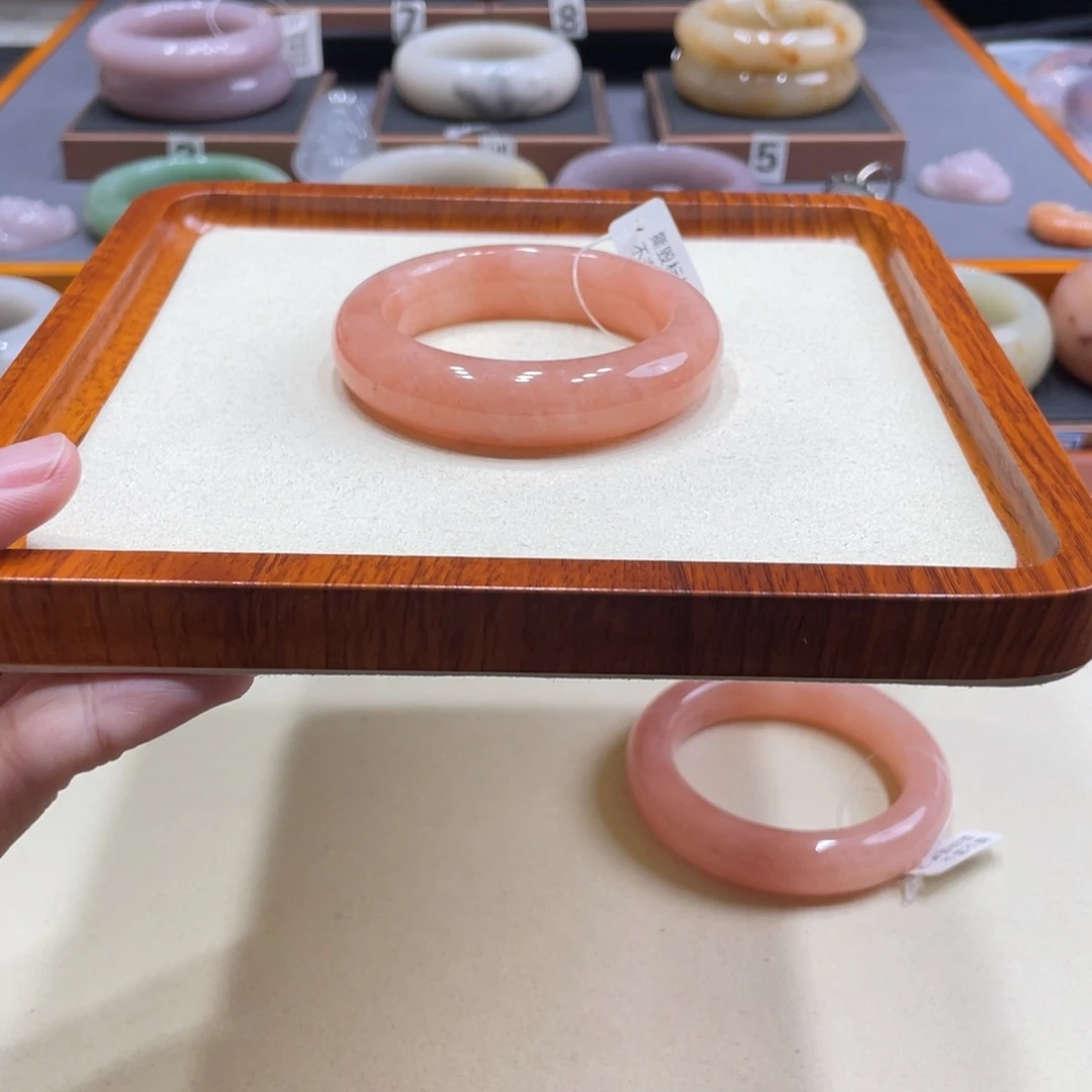 石英质玉手镯未镶嵌瑛*姐