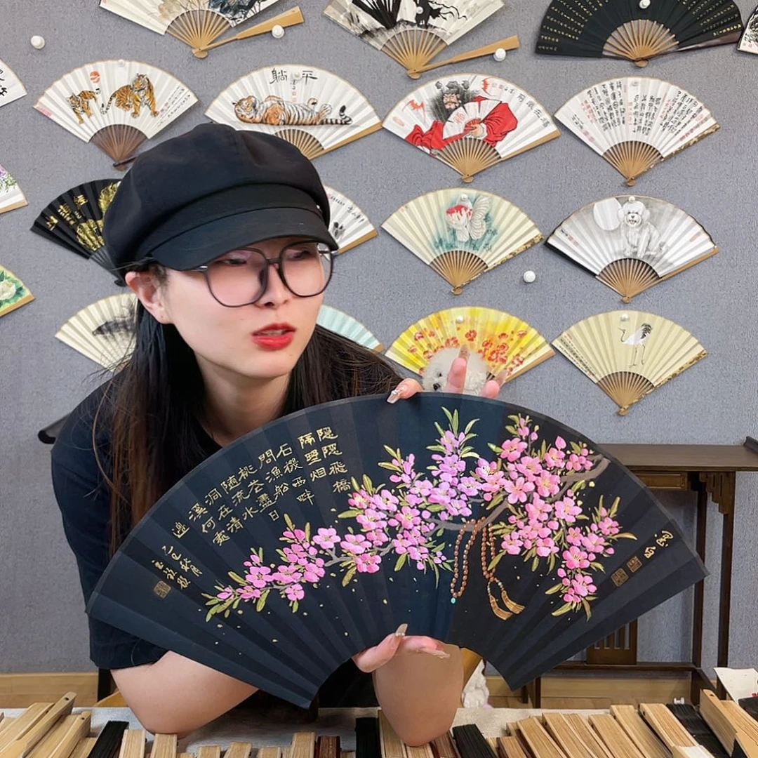 国画95寸梅妃-纯手绘-文玩扇骨（默认粘好）