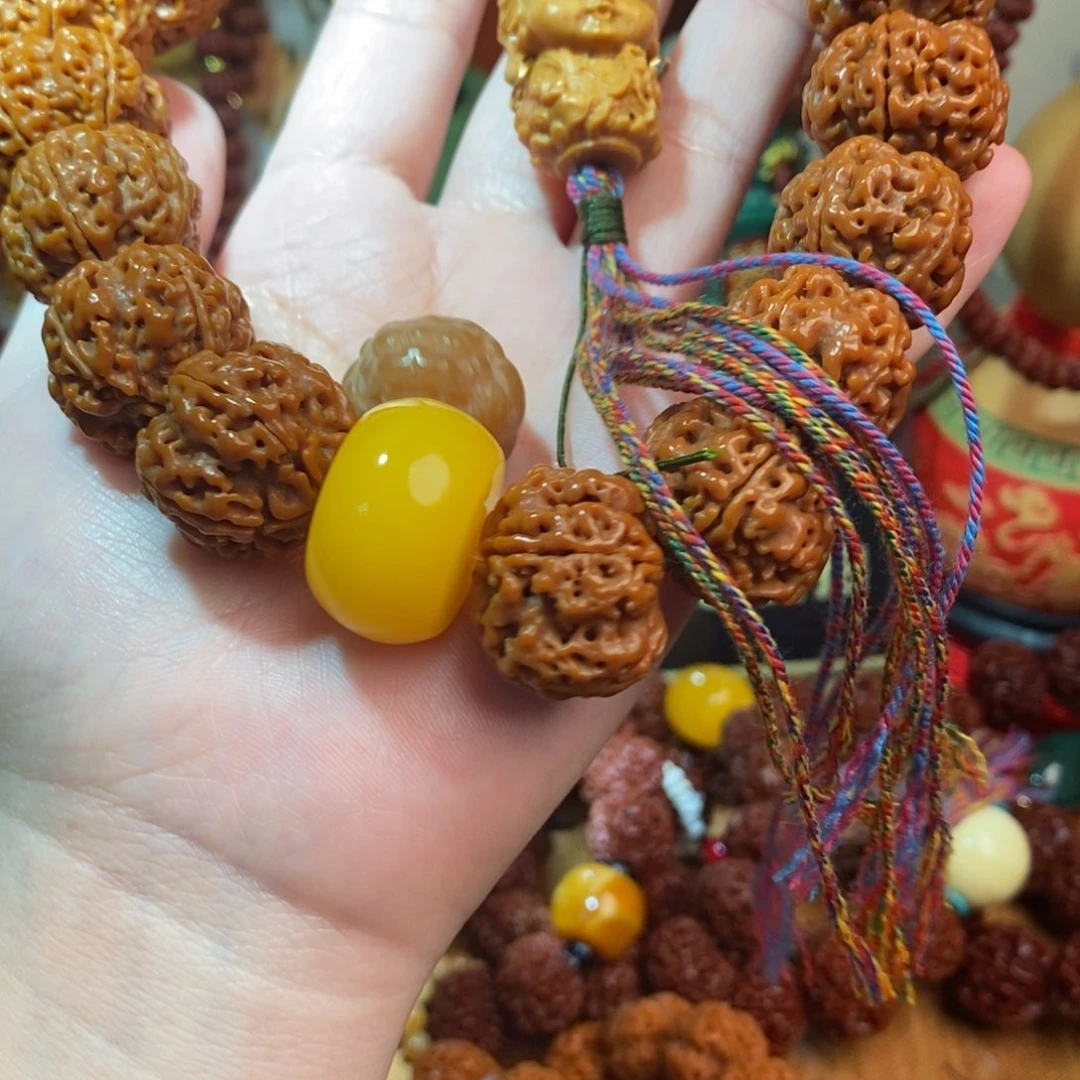 金刚菩提吊坠班**路205手持无尘菩提果配饰