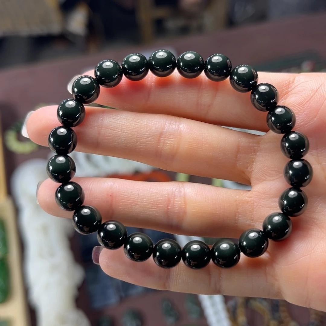 手串未镶嵌和田玉卡8左右