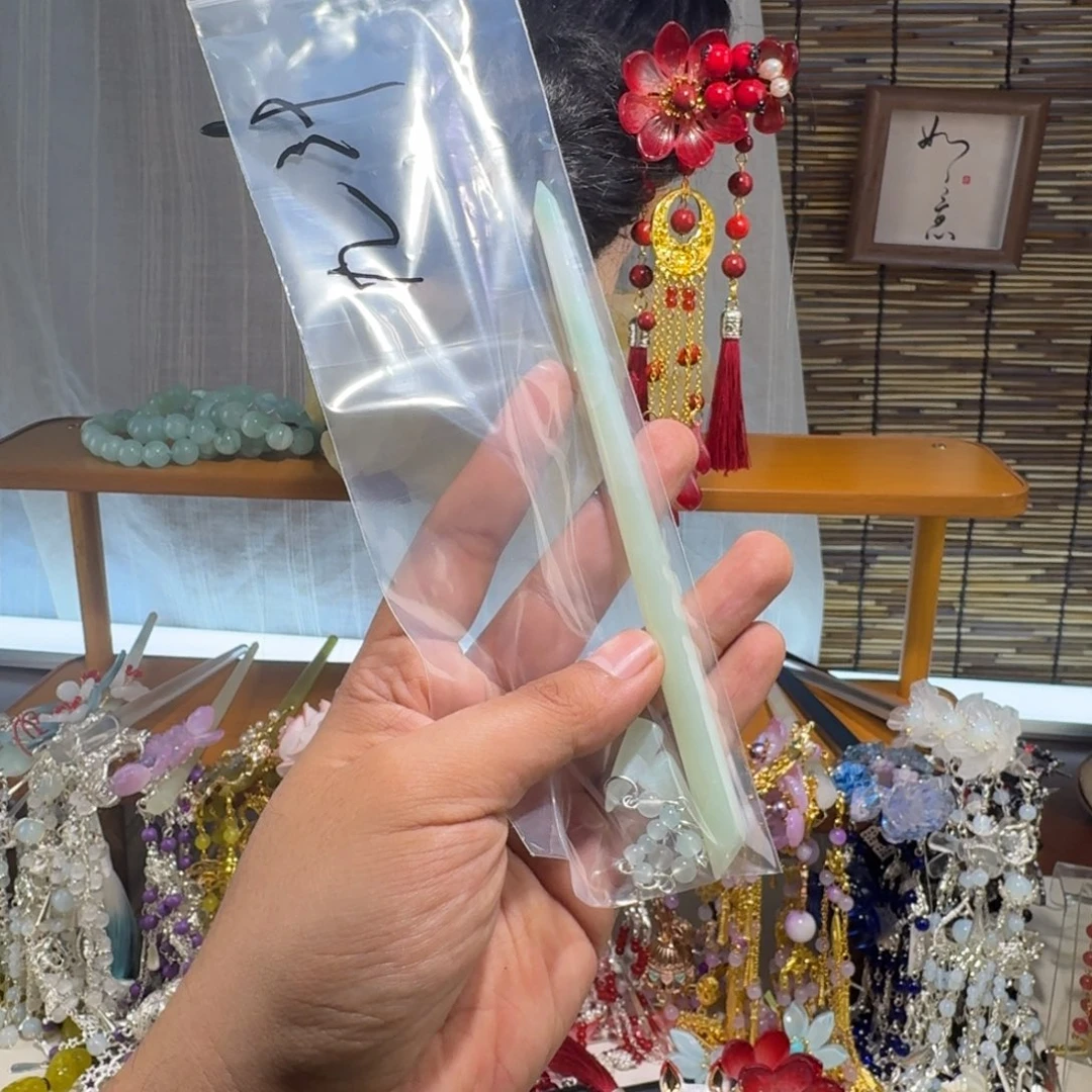 九***狸蛇纹石玉合金发饰