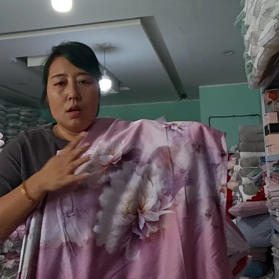 棉高端大床双人四件套，2m×2m三。