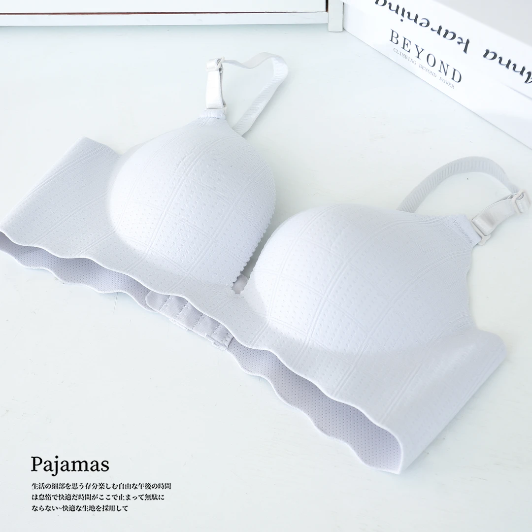 女士内衣 无痕无钢圈聚拢文胸 轻薄透气亲肤舒适KK651可调节肩带