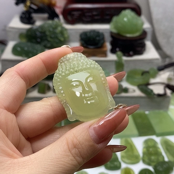 未镶嵌蛇纹石玉挂件
