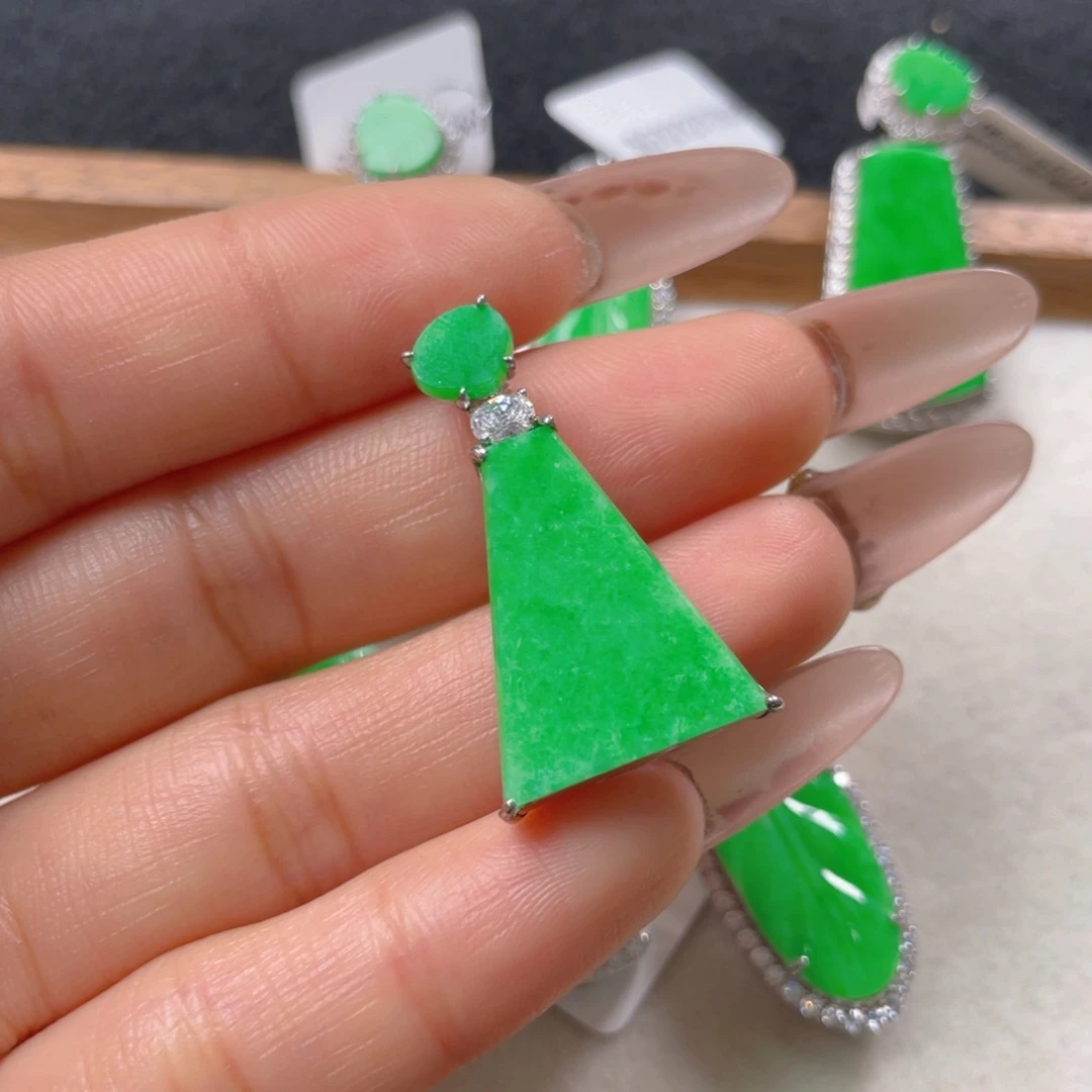 翡翠颈饰银S925镶嵌翡翠