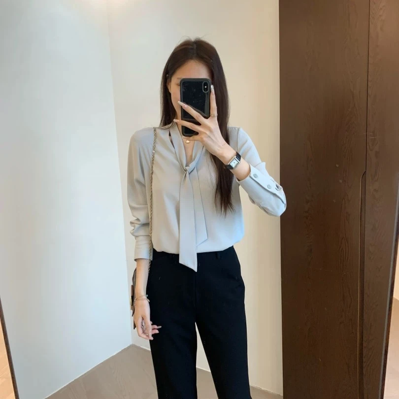 D-1410【theo】春夏新品 法式质感蝴蝶结飘带V领长袖衬衫女2132