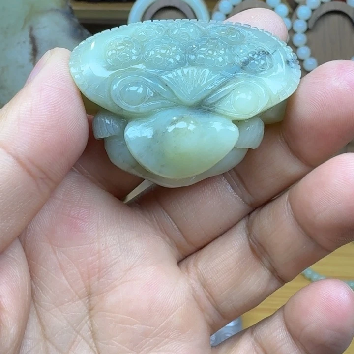 和田玉未镶嵌吊坠(赠链)