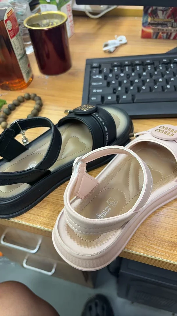 新款夏季凉鞋C11