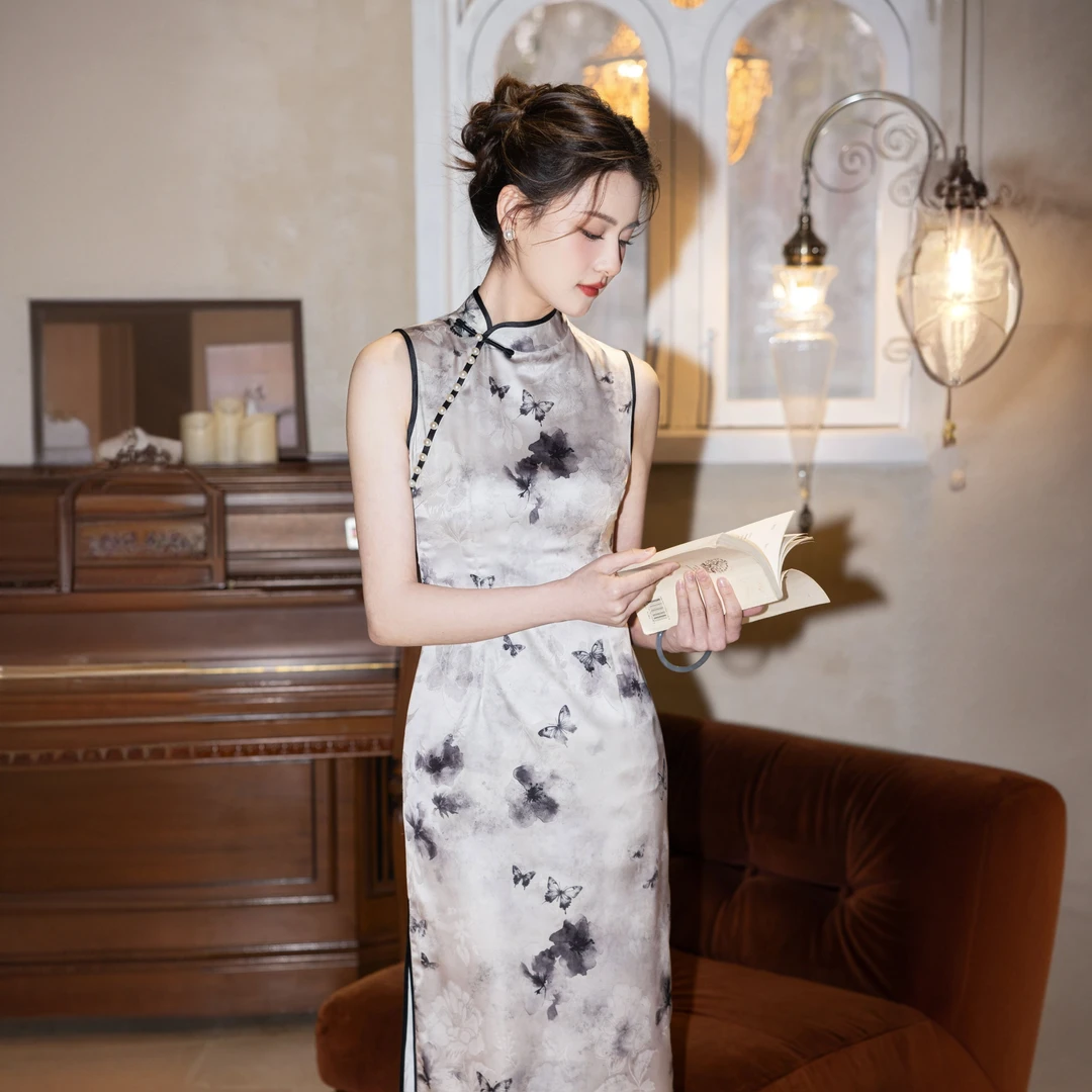 灰色蝴蝶无袖改良旗袍女2025春夏季新款年轻款优雅气质复古中国风