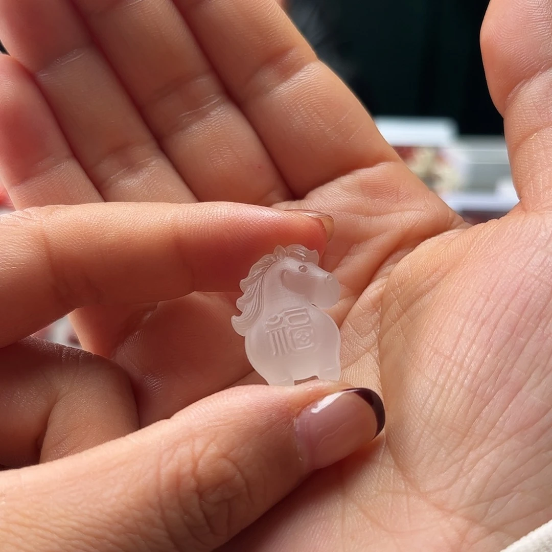 玛瑙/玉髓未镶嵌珠宝奇石