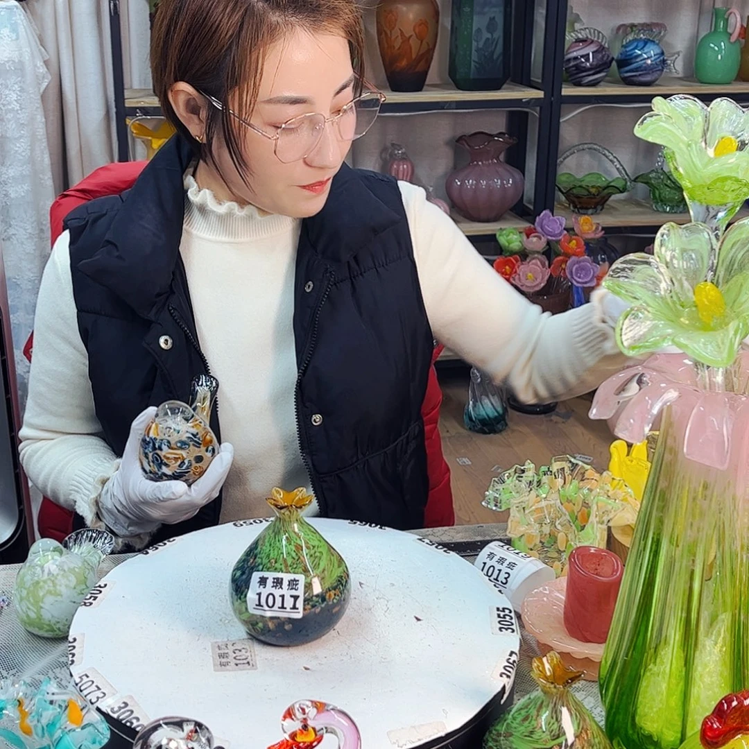 小石榴瓶瑕福利家悦琉璃工艺品