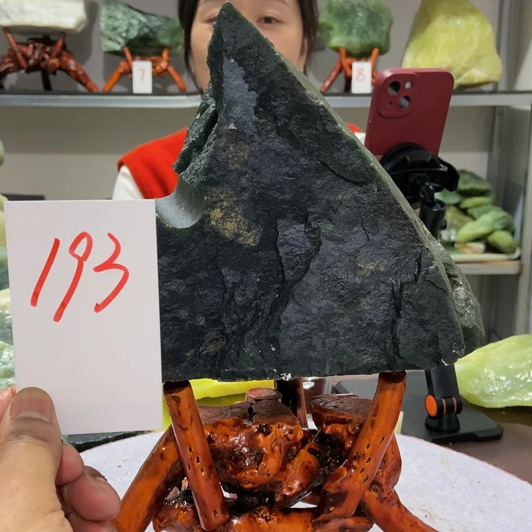蛇纹石玉未镶嵌原石闲**水