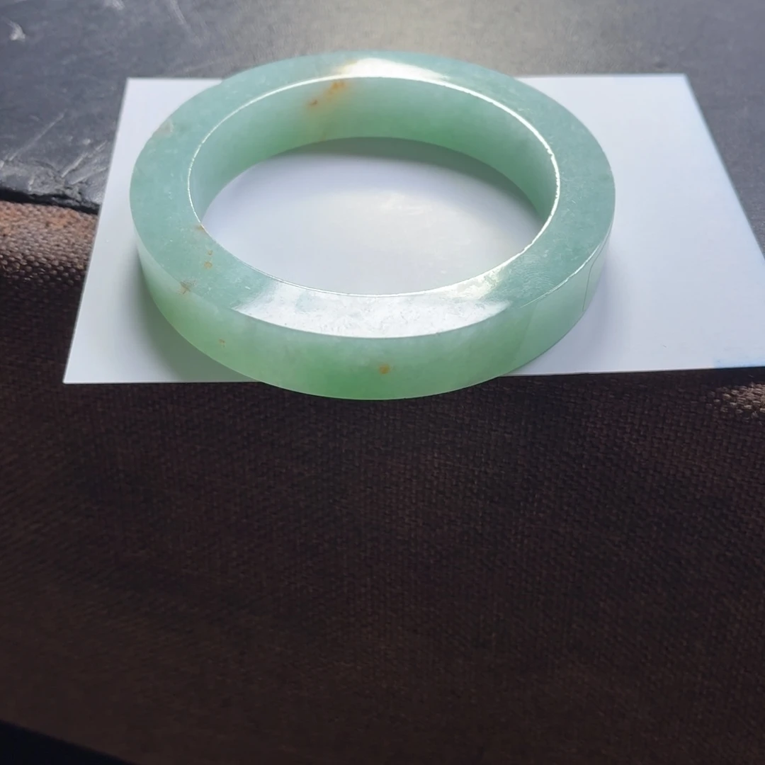 轻***扇定制翡翠未镶嵌翡翠手镯