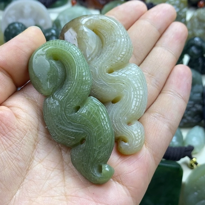 诺***）颈饰未镶嵌和田玉
