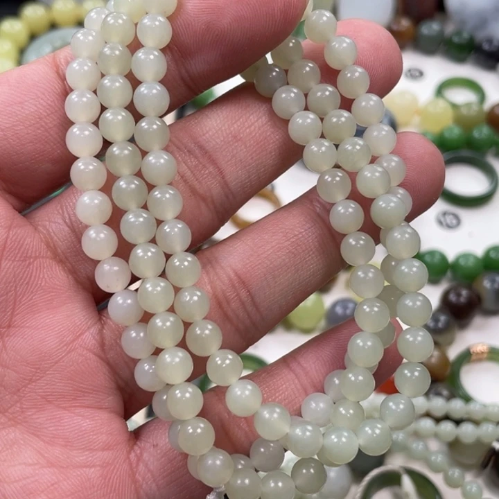 和田玉未镶嵌手链新疆且末青白卡6柔光108