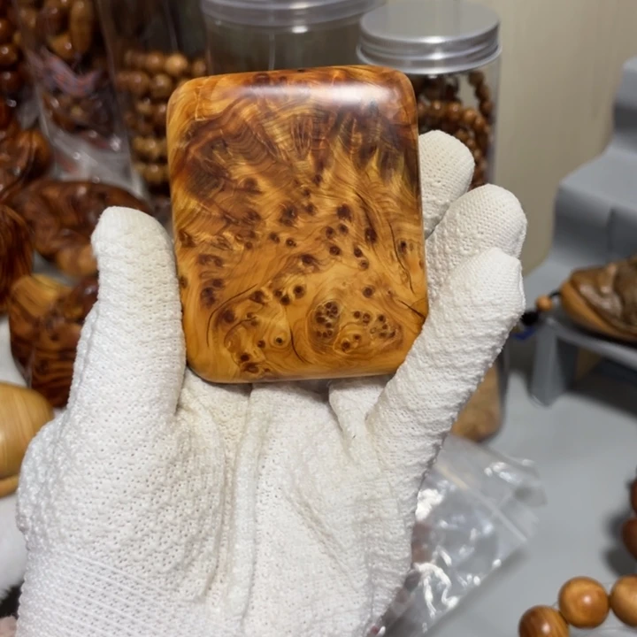 上***可柏木太行崖柏纯手工饱满瘤疤无事牌