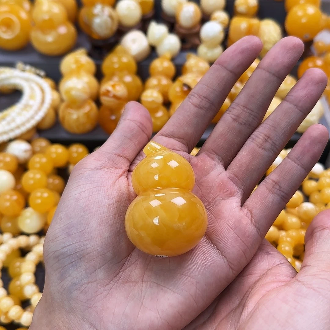 琥珀未镶嵌珠宝奇石