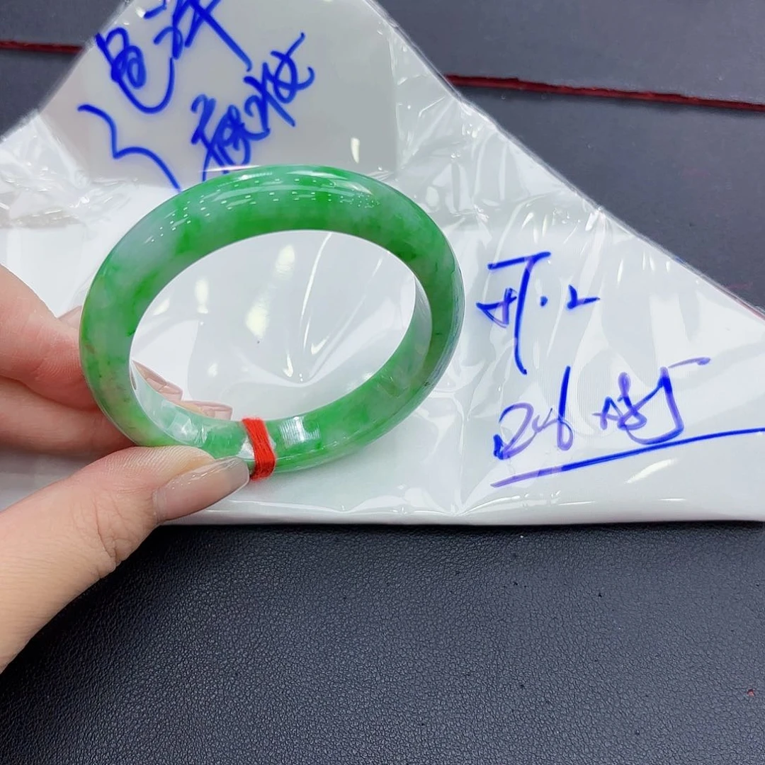 翡翠手镯未镶嵌精品•圈口57