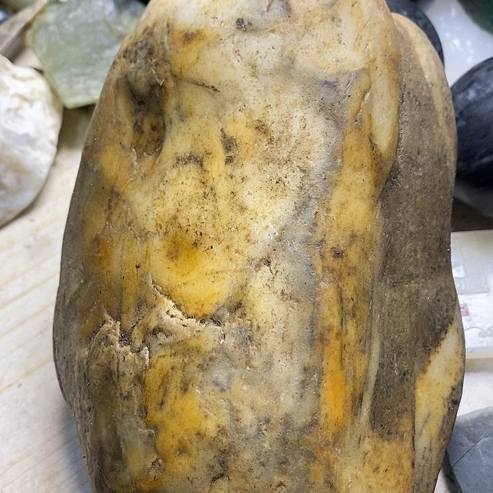 透闪石质玉珠宝半成品未镶嵌非****室