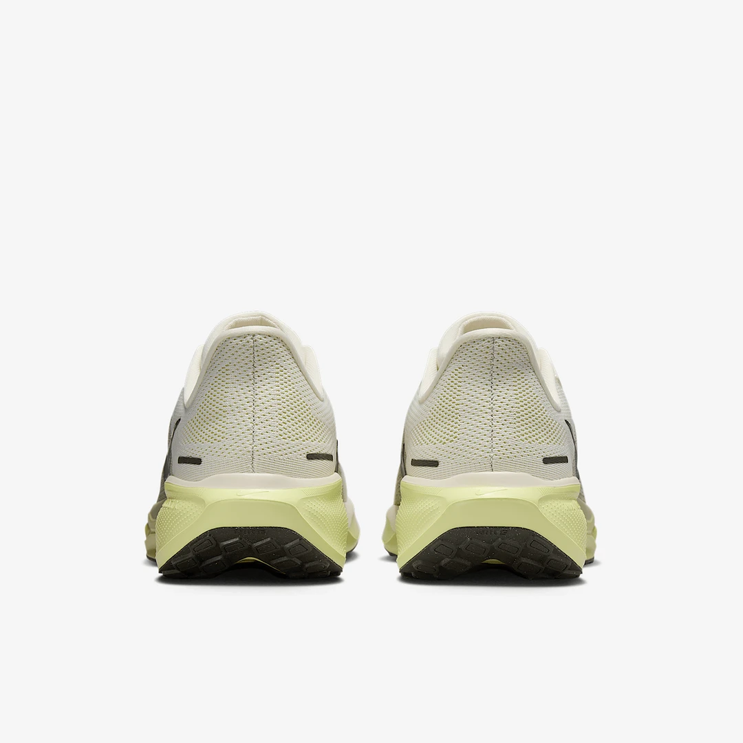 Nike/耐克正品新款男士低帮轻盈防滑运动跑步鞋FD2722-109