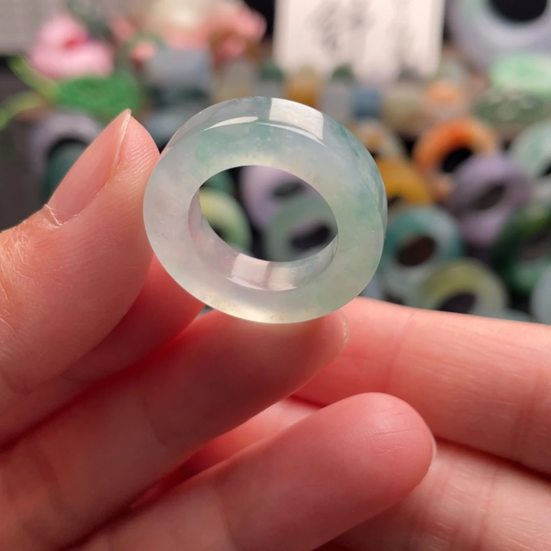 定制翡翠未镶嵌戒指